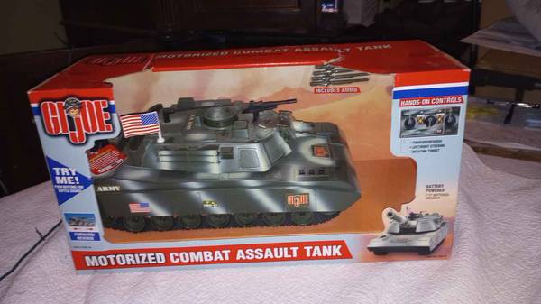 Photo GI JOE Hasbro 2001 Green Tank 05216, 3 Button Sounds  Motorized Combat Assaul $90