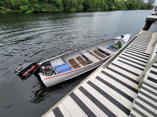 Photo Grumman Sport Boat - SOLD $3,250