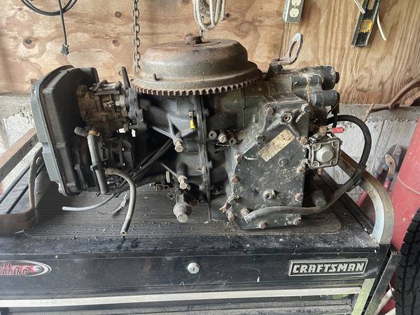 Photo JOHNSON 50 HP POWER HEAD $120