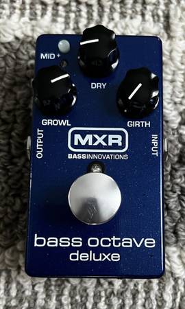 Photo MX our base octave deluxe $100