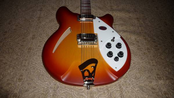 Photo Rickenbacker Limited Edition 360 12 Satin Autumnglo Limited Edition $2,900