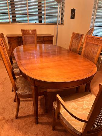 Photo Thomasville Furniture Dining Room Set $500