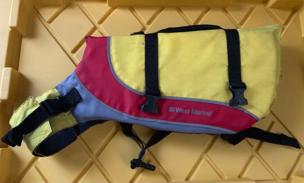 West Marine Pet Vest Water Boat Safety Dog Life Vest $20