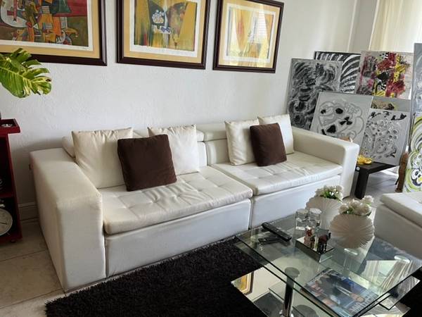Photo White Fabric Sofa, great condition, comfortable and modern $375
