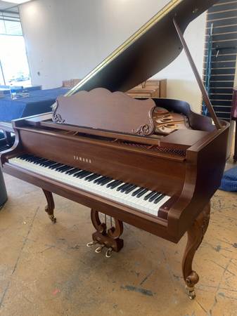 Photo YAMAHA GC1 GRAND PIANO - FREE DELIVERY  TUNING $10,950