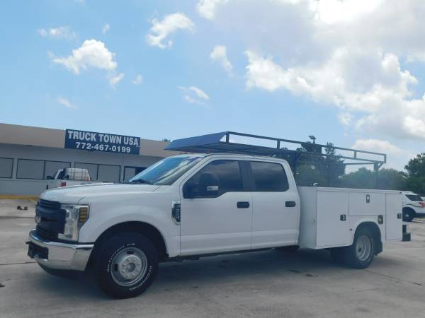 Photo 2019 FORD F350  UTIL BED  1 OWNER  CLEAN CARFAX  DUALLY  163K - $35,995 ( NO DOC FEES )