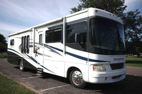 Photo 2008 RV Forest River Georgetown GTA373DSF low mile $45,995