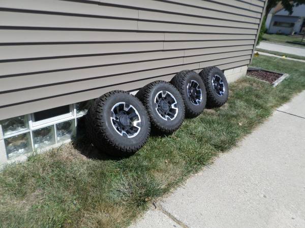 Photo 2018 POLARIS RANGER Tires and Rims $375