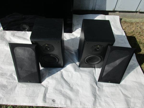 Photo Acoustic Research AR PS2062 Bookshelf Speakers $100