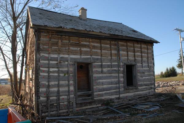 Photo Historic White Oak Log Cabin $9,600