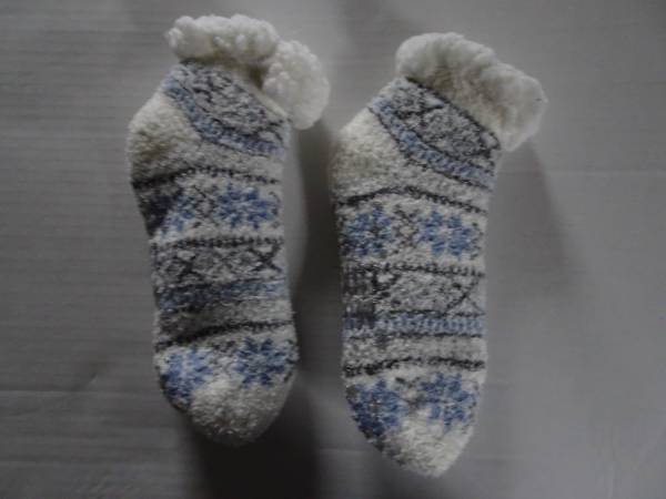 Photo MUK LUKS Womens Cabin Socks New without tags $7