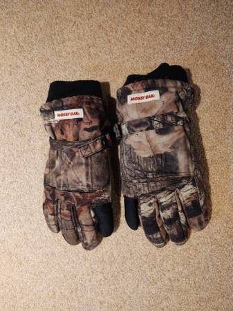 Photo Mossy Oak Gloves $20