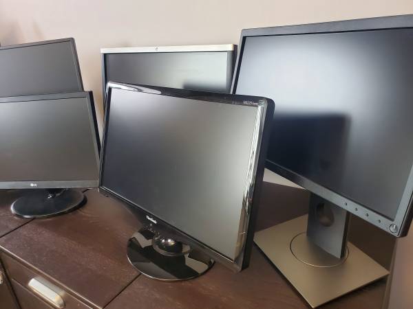 Photo OPEN TODAY MONITORS We Got THEM 15 17 19 20 22 24 $45