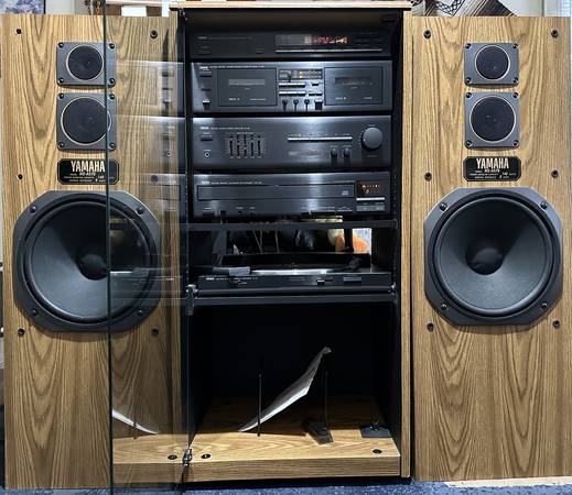 Photo SALE or TRADE YAMAHA TOWER SYSTEM COMPLETE CHECK IT OUT