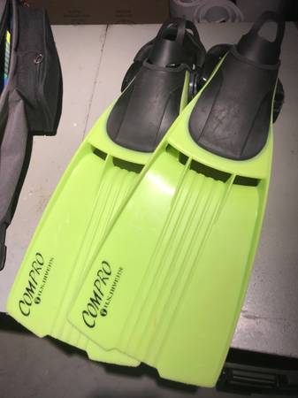 Scuba Diving  Snorkel U S DIVERS Compro Fins (Small) $20