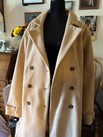 Photo TORRID WOOL BLEND HI-LOW COAT 5X $85