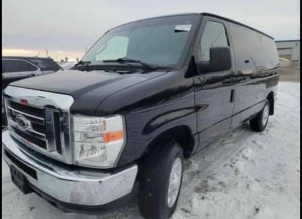 Photo Used 2015 Ford E150 Commercial Work Van $10,500