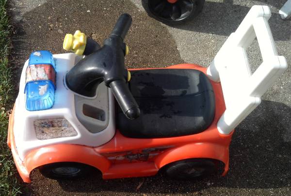 Photo Used Paw Patrol plastic scooter $7