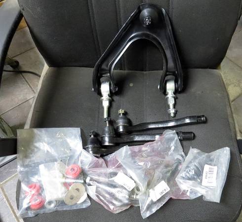 Photo VARIOUS SMALL SUSPENSION PARTS FOR 1990 TO 1993 ACCORD $40