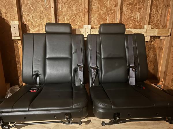 Photo 07-14 Yukon Tahoe 3rd Row Seats $250