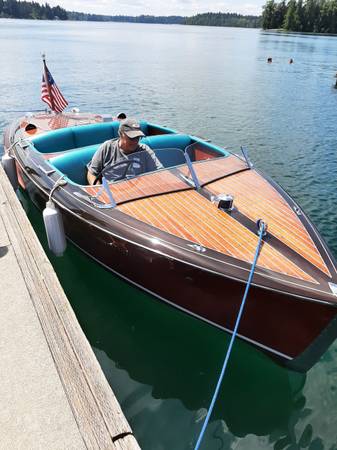 Photo 1941 Chris Craft 17 ft Deluxe Runabout (Barrel Back) $49,995