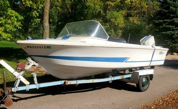 1970 Larson Runabout with 70 HP Chrysler $1,000