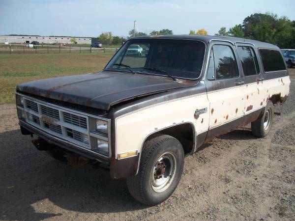 Photo 1984 GMC suburban 454 c20 $1,500