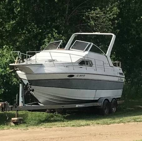 1989 Project Boat SunRunner 248 $3,000