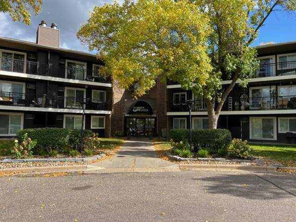 Photo 1 bdrm - Great West Metro Location at Summer Creek Apartments $1,295