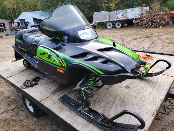 2000 Arctic Cat Zl500 EFi Snowmobile (Full part out) $200