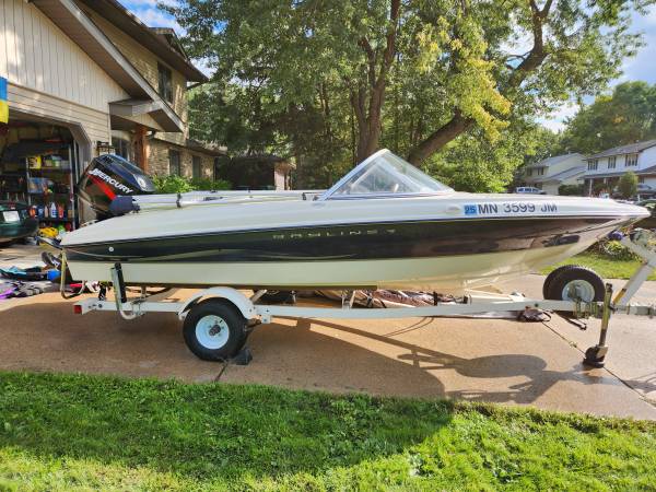 Photo 2002 Bayliner 160 BR 16-foot runabout $6,500