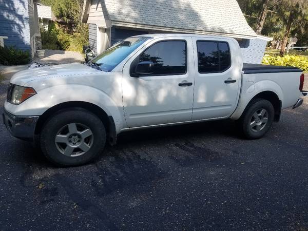 Photo 2008 Nissan Frontier 4x4 Truck with Only 112K Miles $10,575