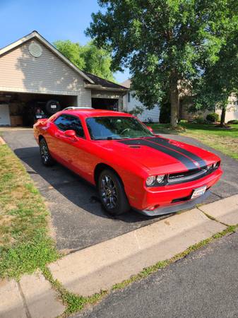 2010 DODGE Challenger SUPER LOW MILES SEE PHOTOS THEN CALL ME $299