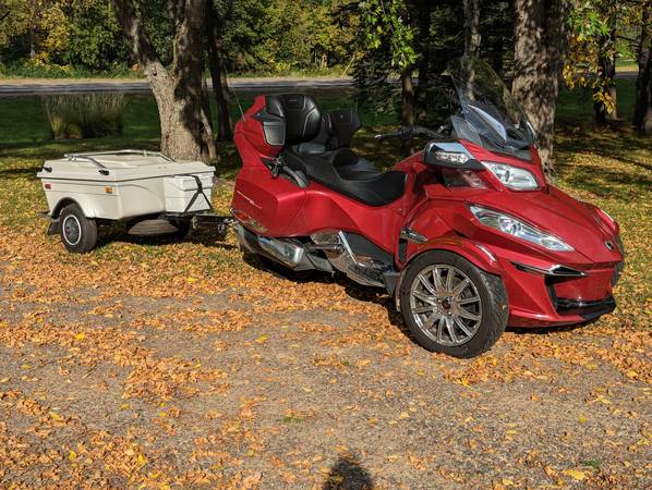 Photo 2016 Can-Am Spyder Limited $17,000
