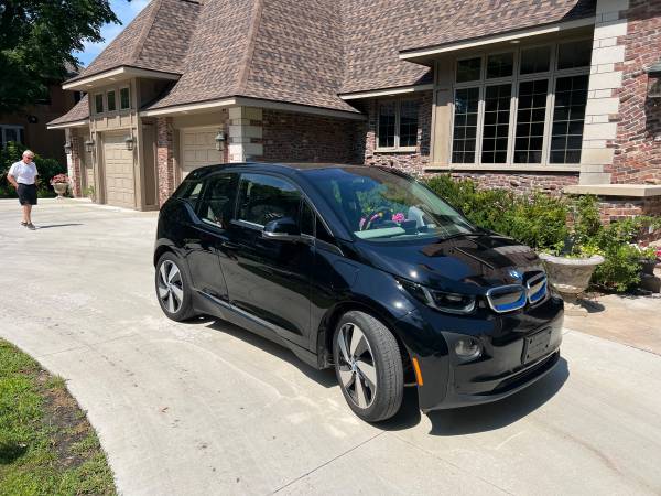 Photo 2017 BMW i3 (SOLD) FULLY EV ELECTRIC WITH RANGE EXTENDER HATCHBACK $19,400