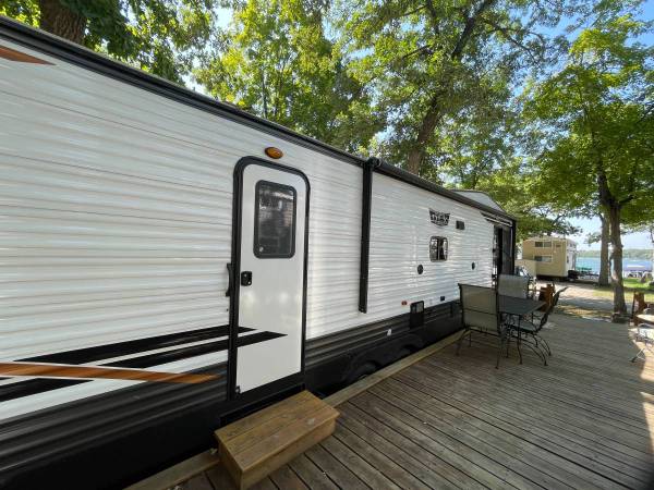Photo 2020 Forest River cer and lot $115,000