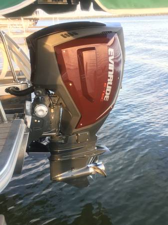 250 HP Outboard Evinrude ETEC Low Hours $8,800