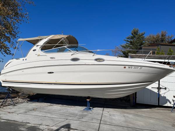 28 Sea Ray 280 w A Dock at Bayside Marina Lake Minnetonka $43,000