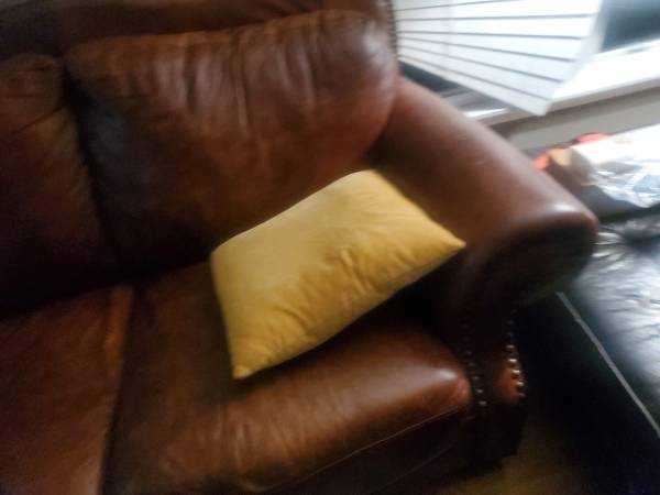 2 seat keather couch