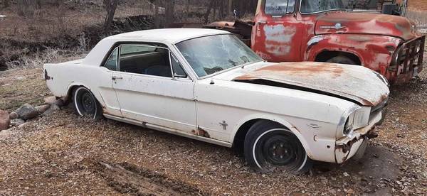Photo 65 Ford D Code V-8 Mustang 64 12 $1,500