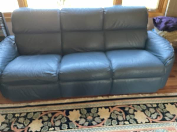 Photo Barcalounger reclining couch $895