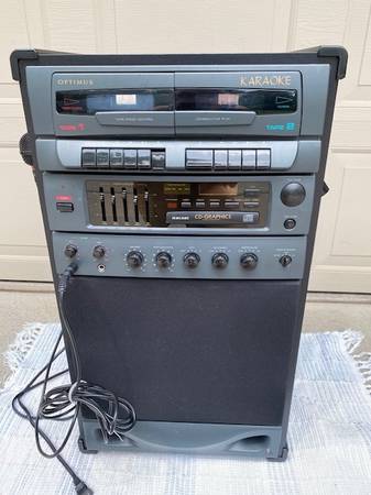 Photo CDDual-Cassette Karaoke System $30
