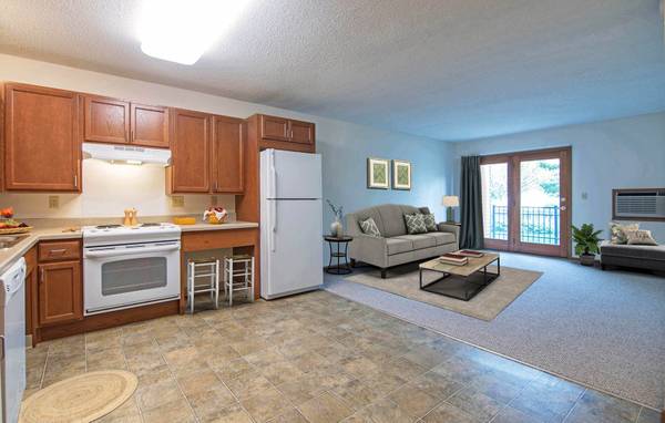 Photo Central location in Elk River. 2 Bed, 1 Bath Stop by for a tour $1,584