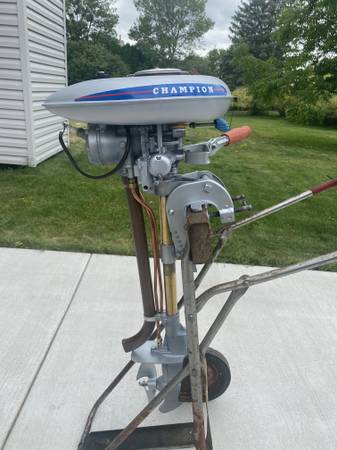 Photo Chion 3hp outboard motor $250