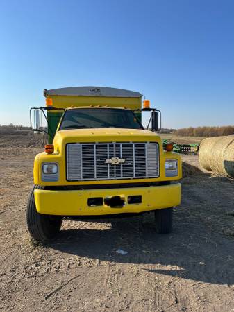 Photo Chevy Kodiak graindump truck $17,500