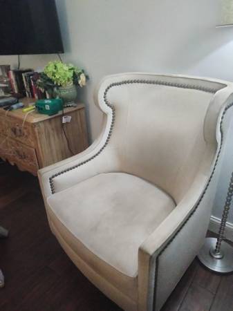 Extra wide chair