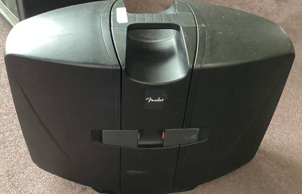 Photo Fender Passport Conference Portable PA System $199