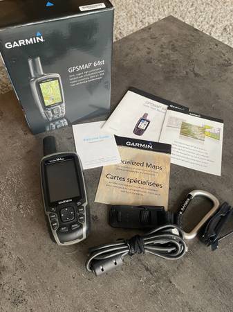 Photo Garmin GPSMAP 64st Handheld GPS $200