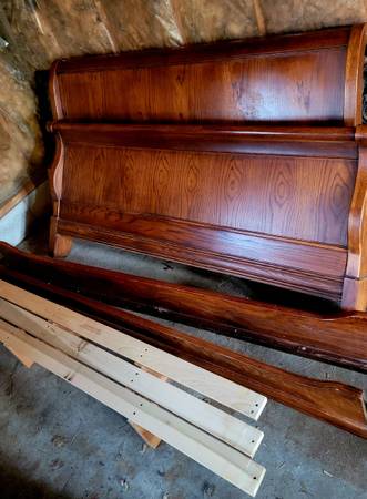 Photo Gorgeous Queen Size Ethan Allen Sleigh Style Bed Frame $200