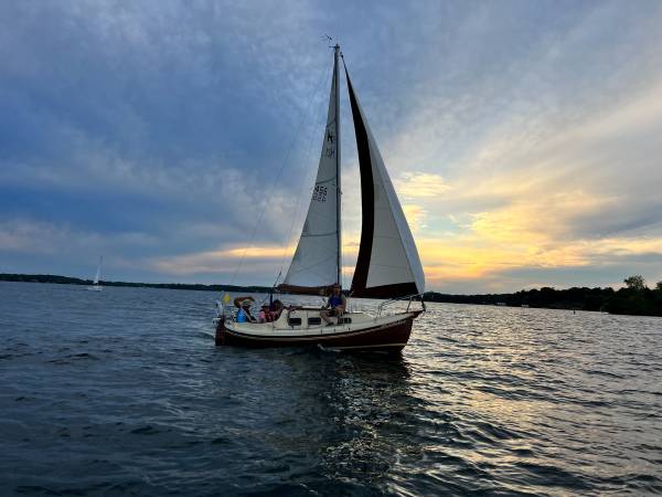 Photo Halman 21 ft. Sailboat, Pocket Cruiser $14,500